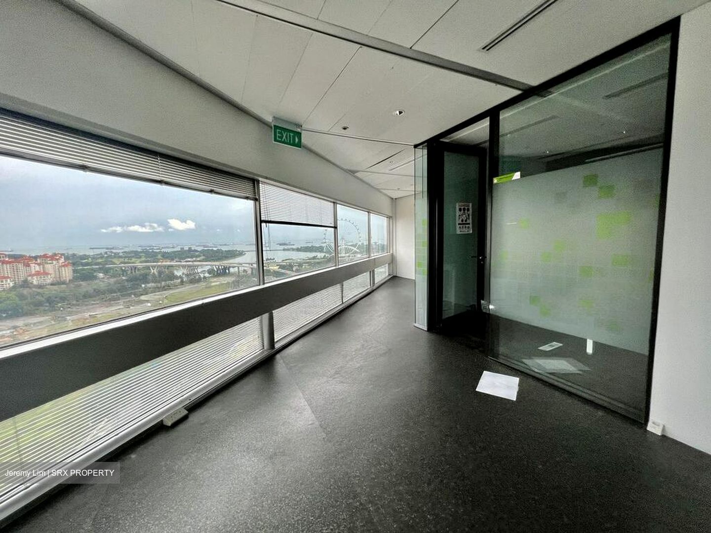 Gateway West (D7), Office #588084661